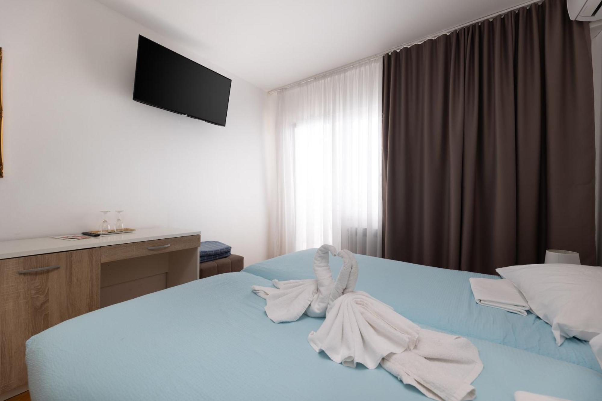 Villa Okruk-10 Meters Away From The Beach Okrug Gornji Luaran gambar