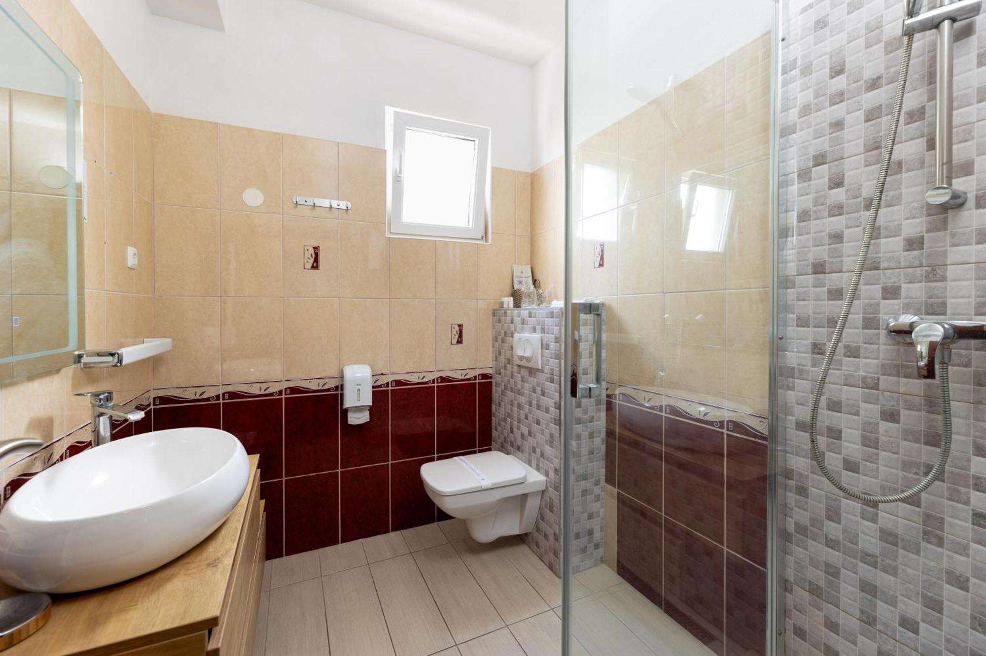 Villa Okruk-10 Meters Away From The Beach Okrug Gornji Luaran gambar
