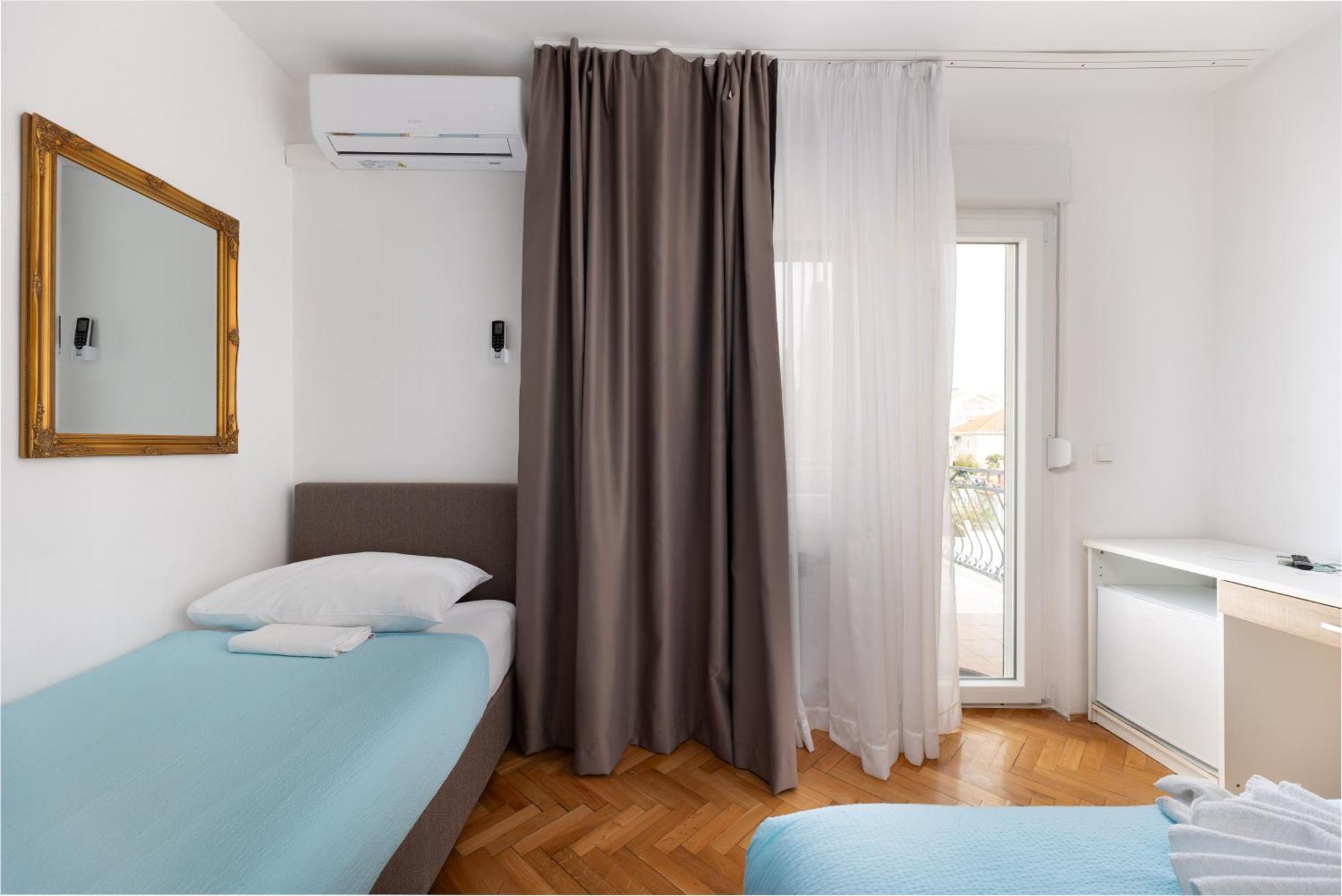 Villa Okruk-10 Meters Away From The Beach Okrug Gornji Luaran gambar