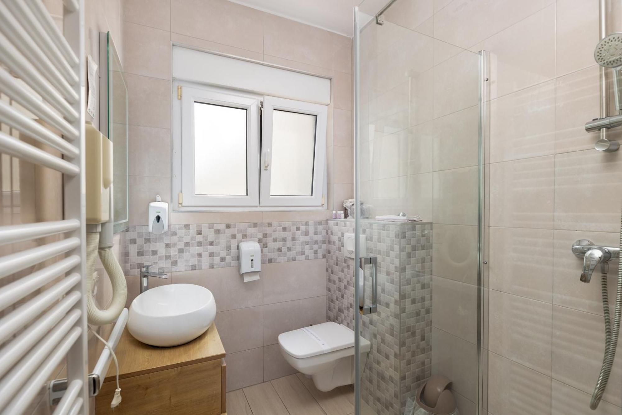 Villa Okruk-10 Meters Away From The Beach Okrug Gornji Luaran gambar