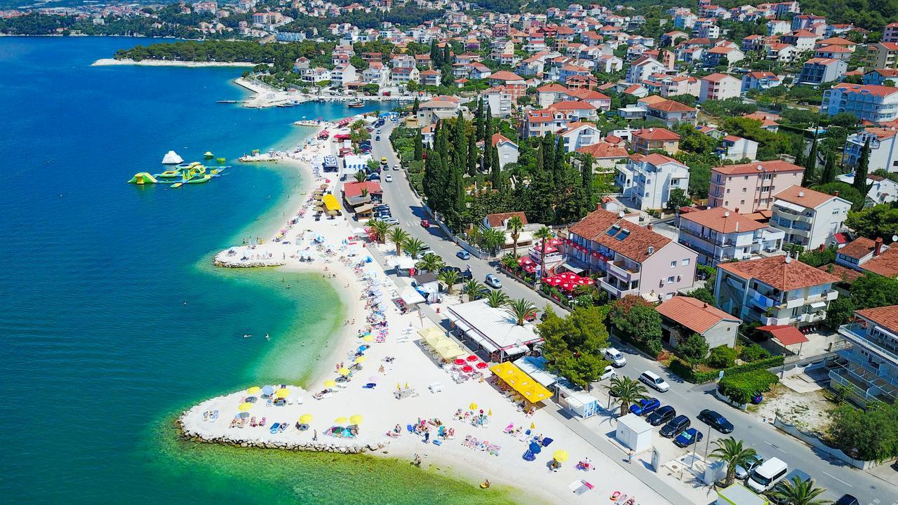 Villa Okruk-10 Meters Away From The Beach Okrug Gornji Luaran gambar